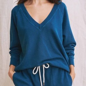 THE GREAT- The V-Neck Sweatshirt